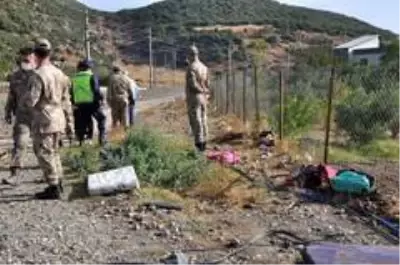 Son dakika haber: Hemzemin geçitte can pazarı: 2 ölü, 1 yaralı Son dakika haber: Hemzemin geçitte can pazarı: 2 ölü, 1 yaralı