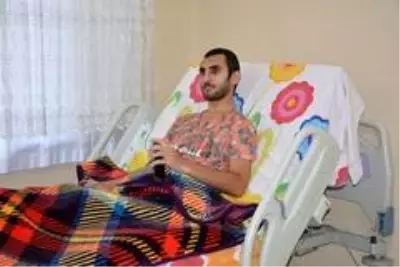 Son dakika haberleri: İki çocuk babası felçli genç yardım bekliyor Son dakika haberleri: İki çocuk babası felçli genç yardım bekliyor