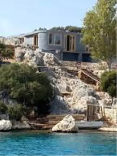 İngiliz şirket, Antalya'da doğa harikası yarımadaya villa dikti İngiliz şirket, Antalya'da doğa harikası yarımadaya villa dikti