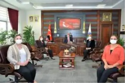 Kadın Girişimciler, Rektör Karakaya'yı ziyaret etti Kadın Girişimciler, Rektör Karakaya'yı ziyaret etti