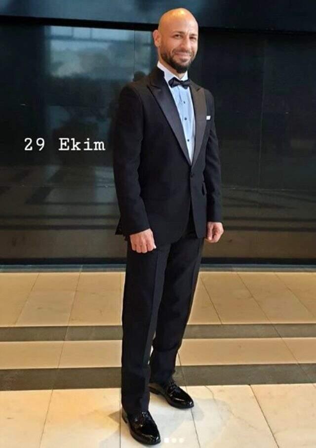 Kahraman Tazeoğlu sözleri? Kahraman Tazeoğlu kitapları nelerdir? Kahraman Tazeoğlu Şiirler nelerdir? Kahraman Tazeoğlu kimdir?