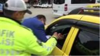 Keşan'da toplu taşıma araçlarına denetimler devam ediyor Keşan'da toplu taşıma araçlarına denetimler devam ediyor