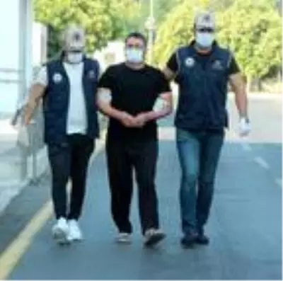 Kırmızı bültenle aranan DEAŞ'lı teröriste yardım ettiği öne sürülen şüpheli, itiraz üzerine tutuklandı Kırmızı bültenle aranan DEAŞ'lı teröriste yardım ettiği öne sürülen şüpheli, itiraz üzerine tutuklandı