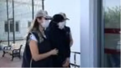 Kırmızı bültenle aranan DEAŞ'lı teröriste yardım ettiği öne sürülen şüpheli, itiraz üzerine tutuklandı Kırmızı bültenle aranan DEAŞ'lı teröriste yardım ettiği öne sürülen şüpheli, itiraz üzerine tutuklandı