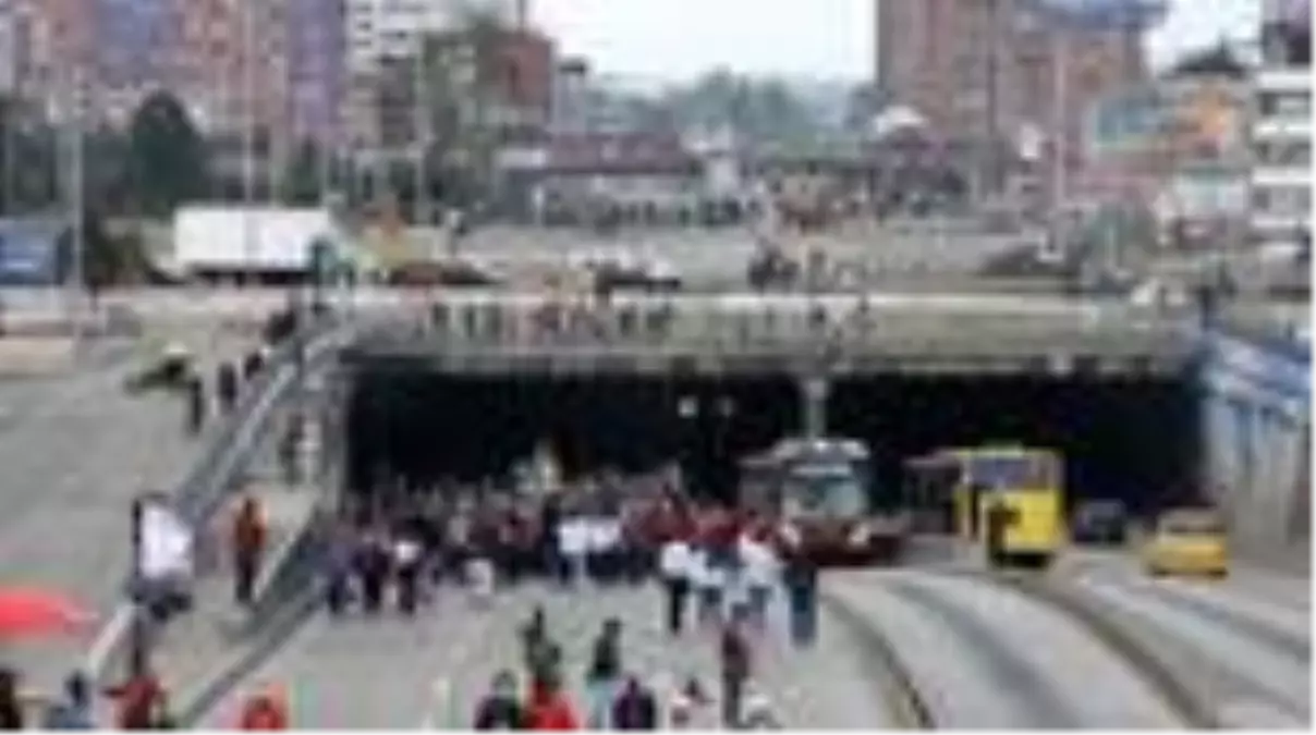 Kolombiya'daki 'Minga' yerli toplulukları Bogota'da bir araya geldi