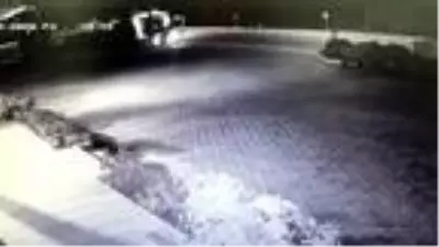 Kontrolden çıkan TIR'ın kaza anı kamerada