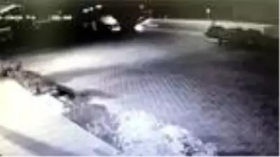 Kontrolden çıkan TIR'ın kaza anı kamerada