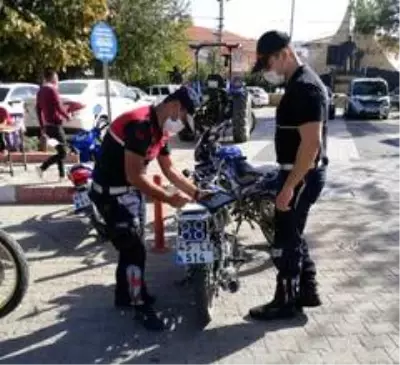Son dakika haberleri: Manisa'da motosikletlere ceza yağdı Son dakika haberleri: Manisa'da motosikletlere ceza yağdı