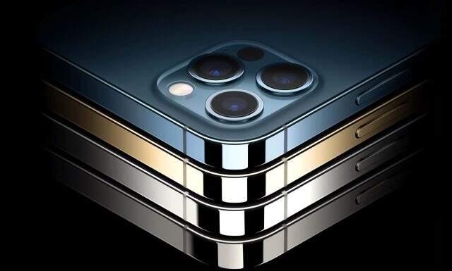 Mavi iPhone 12 videosu sızdırıldı, kutuda şarj kablosunun ve kulaklık koyma yerinin olmaması dikkat çekti! Iphone 12 özellikleri neler? Mavi iPhone 12 videosu sızdırıldı, kutuda şarj kablosunun ve kulaklık koyma yerinin olmaması dikkat çekti! Iphone 12 özellikleri neler?