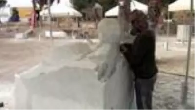 Mermer bloklar antik kentte yeniden hayat buluyor Mermer bloklar antik kentte yeniden hayat buluyor