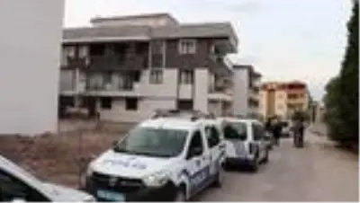 Oğlu tarafından tabancayla vurulduğu iddia edilen kadın ağır yaralandı Oğlu tarafından tabancayla vurulduğu iddia edilen kadın ağır yaralandı