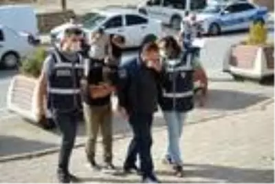 Osmanlı altını sandı, kuyumcuya gidince 35 bin TL dolandırıldığını anladı Osmanlı altını sandı, kuyumcuya gidince 35 bin TL dolandırıldığını anladı