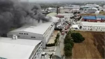 Son dakika haber: Sünger fabrikasındaki yangın drone ile görüntülendi Son dakika haber: Sünger fabrikasındaki yangın drone ile görüntülendi