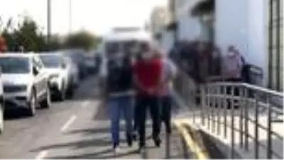 Son dakika... Tefecilere yönelik operasyonda yakalanan 12 zanlıdan 11'i tutuklandı Son dakika... Tefecilere yönelik operasyonda yakalanan 12 zanlıdan 11'i tutuklandı