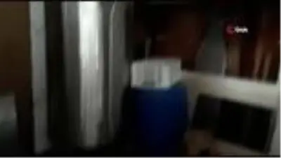 Tekirdağ'da tonlarca kaçak içki ele geçirildi Tekirdağ'da tonlarca kaçak içki ele geçirildi