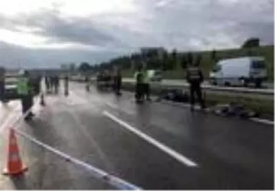 Trafiğe kapalı yolda otomobil motosikletle çarpıştı: 1 ölü,1 yaralı Trafiğe kapalı yolda otomobil motosikletle çarpıştı: 1 ölü,1 yaralı