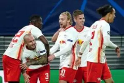 Başakşehir, Şampiyonlar Ligi'ndeki ilk maçında Leipzig'e 2-0 yenildi Başakşehir, Şampiyonlar Ligi'ndeki ilk maçında Leipzig'e 2-0 yenildi