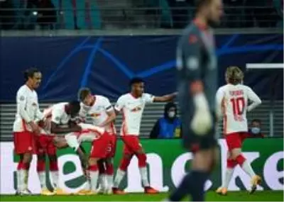 Başakşehir, Şampiyonlar Ligi'ndeki ilk maçında Leipzig'e 2-0 yenildi Başakşehir, Şampiyonlar Ligi'ndeki ilk maçında Leipzig'e 2-0 yenildi