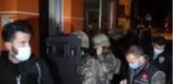 Bursa Emniyet Müdürlüğü: Son dakika haberleri: Uyuşturucu satıcılarına 'şafak' operasyonu Bursa Emniyet Müdürlüğü: Son dakika haberleri: Uyuşturucu satıcılarına 'şafak' operasyonu