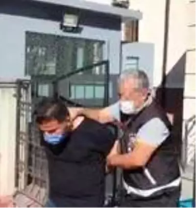Yardım parası diyerek Belarus rublesi verip, teminat olarak 1 kilo altın aldılar Yardım parası diyerek Belarus rublesi verip, teminat olarak 1 kilo altın aldılar