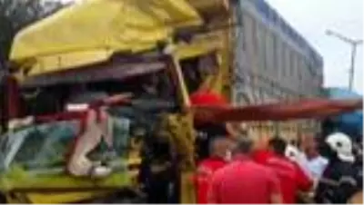 Son dakika haberi... Zincirleme trafik kazası: 2 yaralı