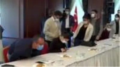 AK Parti'li Ünal gündeme ilişkin değerlendirmelerde bulundu Açıklaması AK Parti'li Ünal gündeme ilişkin değerlendirmelerde bulundu Açıklaması