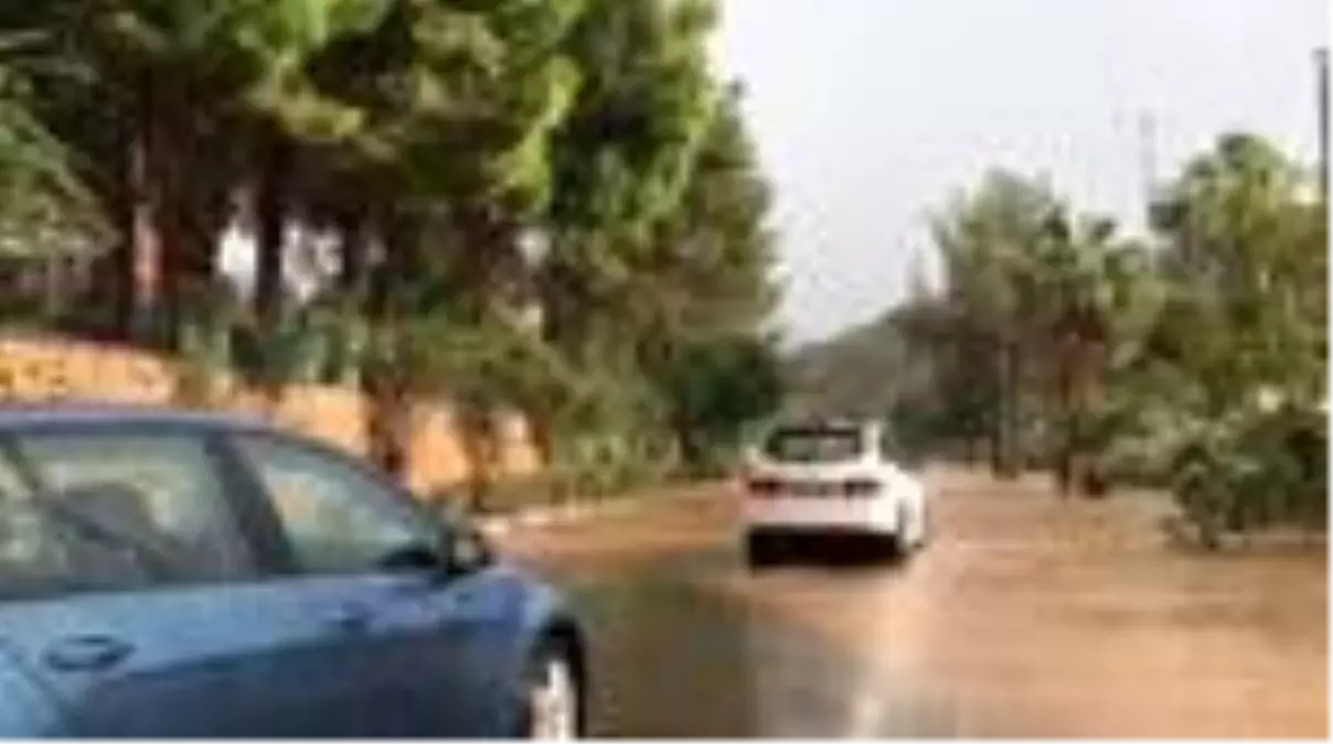 (DRONE) Kaş'ta sağanak sonrası denizin rengi değişti