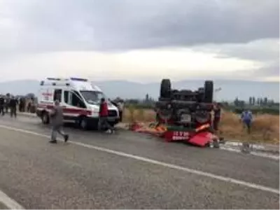 Arazöz takla attı: 3 yaralı Arazöz takla attı: 3 yaralı