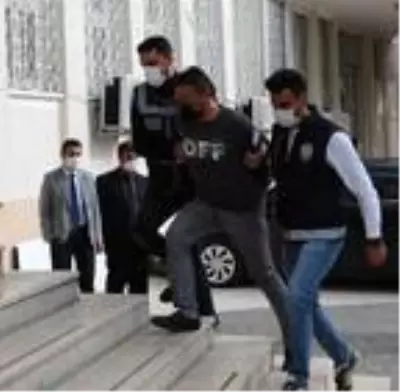 Avukata bıçakla saldırıp kör eden peruklu saldırgan, boşanma davasındaki müvekkilin kocası çıktı Avukata bıçakla saldırıp kör eden peruklu saldırgan, boşanma davasındaki müvekkilin kocası çıktı