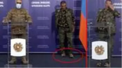 Azerbaycan'ın ağır darbe vurduğu Ermeni ordusunda moraller yerle bir! Basın toplantısına terlikle katıldı Azerbaycan'ın ağır darbe vurduğu Ermeni ordusunda moraller yerle bir! Basın toplantısına terlikle katıldı
