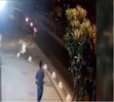 Bağcılar'da bu kavşakta kaza eksik olmuyor... Çevre sakinleri önlem istedi Bağcılar'da bu kavşakta kaza eksik olmuyor... Çevre sakinleri önlem istedi