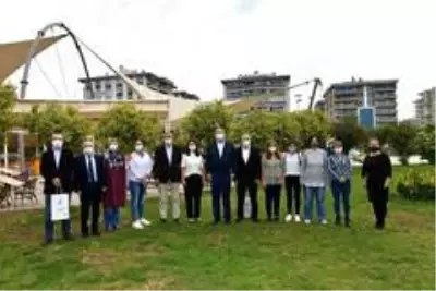 Başkan Gümrükçü, okul aile birliği başkanlarıyla buluştu Başkan Gümrükçü, okul aile birliği başkanlarıyla buluştu