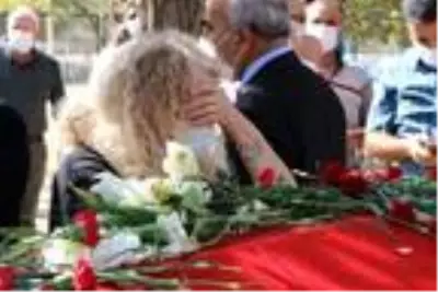 Bekir Coşkun, son yolculuğuna uğurlandı Bekir Coşkun, son yolculuğuna uğurlandı