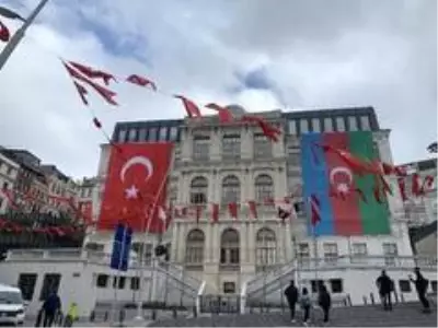- Beyoğlu Belediyesi'nden Azerbaycan'a bayraklı destek - Beyoğlu Belediyesi'nden Azerbaycan'a bayraklı destek