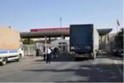 BM'den İdlib'e 52 TIR insani yardım BM'den İdlib'e 52 TIR insani yardım