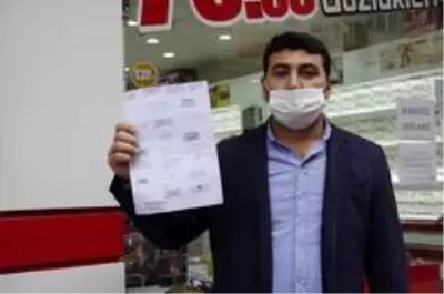 Cadde esnafının tamamı imza verdi, trafiğin eski haline dönmesini istiyorlar Cadde esnafının tamamı imza verdi, trafiğin eski haline dönmesini istiyorlar