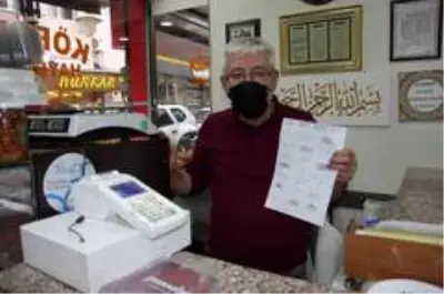 Cadde esnafının tamamı imza verdi, trafiğin eski haline dönmesini istiyorlar Cadde esnafının tamamı imza verdi, trafiğin eski haline dönmesini istiyorlar
