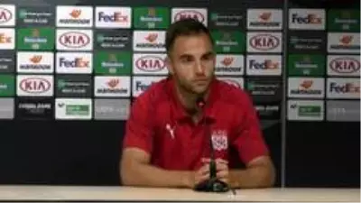 Çalımbay: 'Amacımız Villarreal maçından puan ya da puanlar almak' Çalımbay: 'Amacımız Villarreal maçından puan ya da puanlar almak'