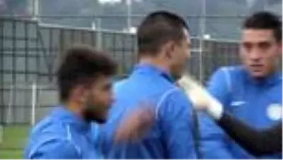 Çaykur Rizesporlu Loic Remy kariyerindeki ilk 'hat trick' mutluluğunu yaşıyor Çaykur Rizesporlu Loic Remy kariyerindeki ilk 'hat trick' mutluluğunu yaşıyor