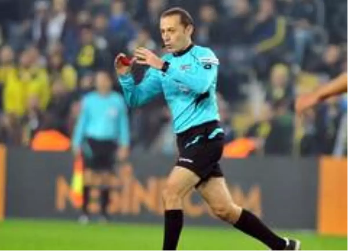 Cüneyt Çakır 5. kez Fenerbahçe - Trabzonspor maçını yönetecek