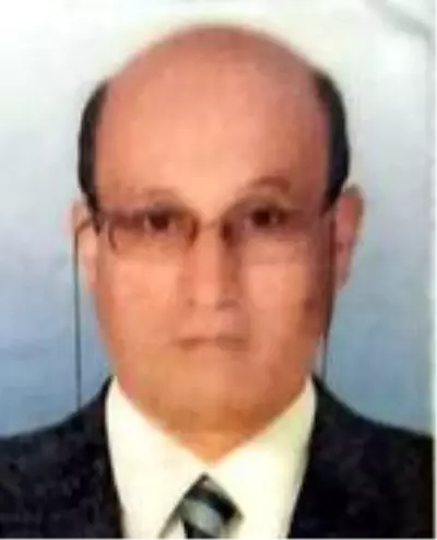 Denizde boğulma tehlikesi geçiren kızını kurtaran kahraman baba, kendi canından oldu Denizde boğulma tehlikesi geçiren kızını kurtaran kahraman baba, kendi canından oldu