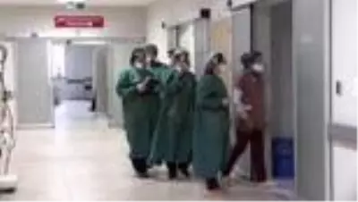 DOKTORLAR KOVİD-19'LA SAVAŞI ANLATIYOR - Doğumu yaklaşan eşini evde bırakıp hastalarına şifa olmaya koştu DOKTORLAR KOVİD-19'LA SAVAŞI ANLATIYOR - Doğumu yaklaşan eşini evde bırakıp hastalarına şifa olmaya koştu