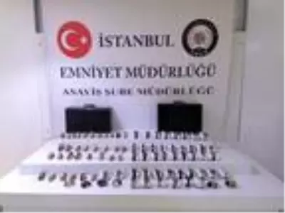 Duvarı delip girdikleri iş yerinden hırsızlık yapan 4 şüpheli böyle yakalandı Duvarı delip girdikleri iş yerinden hırsızlık yapan 4 şüpheli böyle yakalandı