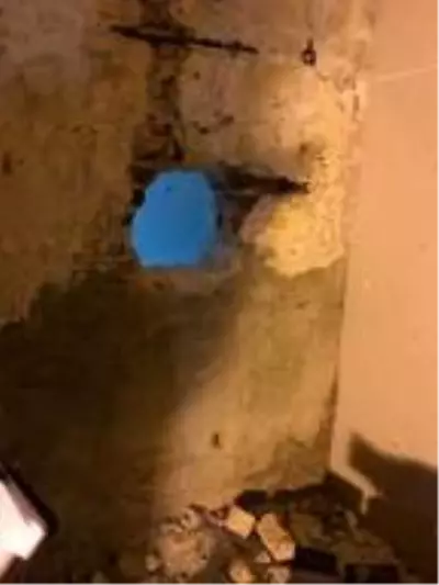 Duvarı delip girdikleri iş yerinden hırsızlık yapan 4 şüpheli böyle yakalandı Duvarı delip girdikleri iş yerinden hırsızlık yapan 4 şüpheli böyle yakalandı