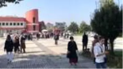 Son dakika haberleri: Düzce Valiliği'nde biber gazı patladı, personel tahliye edildi Son dakika haberleri: Düzce Valiliği'nde biber gazı patladı, personel tahliye edildi