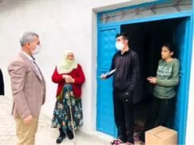 Emanet çarşıda ihtiyaç sahiplerinin yüzü güldü Emanet çarşıda ihtiyaç sahiplerinin yüzü güldü