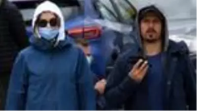 Eşiyle görüntülenen Emre Belözoğlu'nun maske takmaması şaşkınlık yarattı Eşiyle görüntülenen Emre Belözoğlu'nun maske takmaması şaşkınlık yarattı