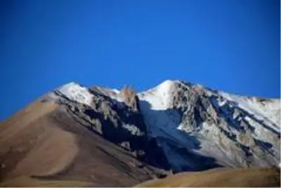 Erciyes Dağı beyaz örtüsünü giyindi Erciyes Dağı beyaz örtüsünü giyindi