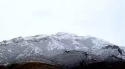 Erzincan'ın yüksek kesimlerine kar yağdı Erzincan'ın yüksek kesimlerine kar yağdı