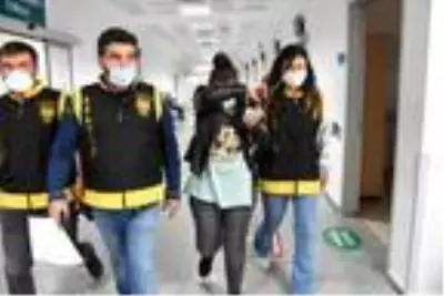 Eski eşini tüfekle vurup yaralayan Özlem, tutuklandı Eski eşini tüfekle vurup yaralayan Özlem, tutuklandı